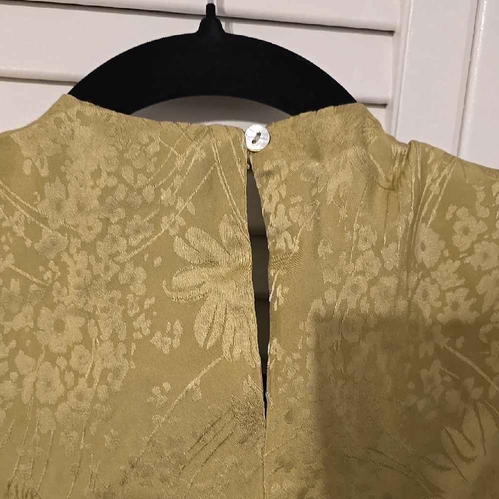 ENTRO Womens Olive Green Sleeveless Blouse - Picture 3 of 7